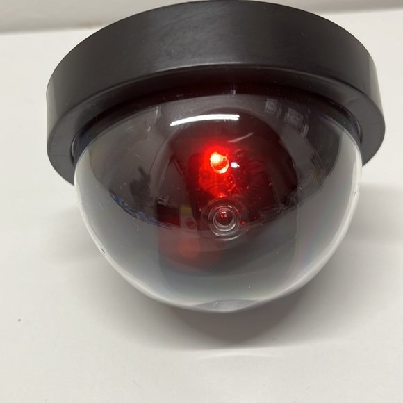 🚨Fake Security Camera🚨 - Picture 3 of 7